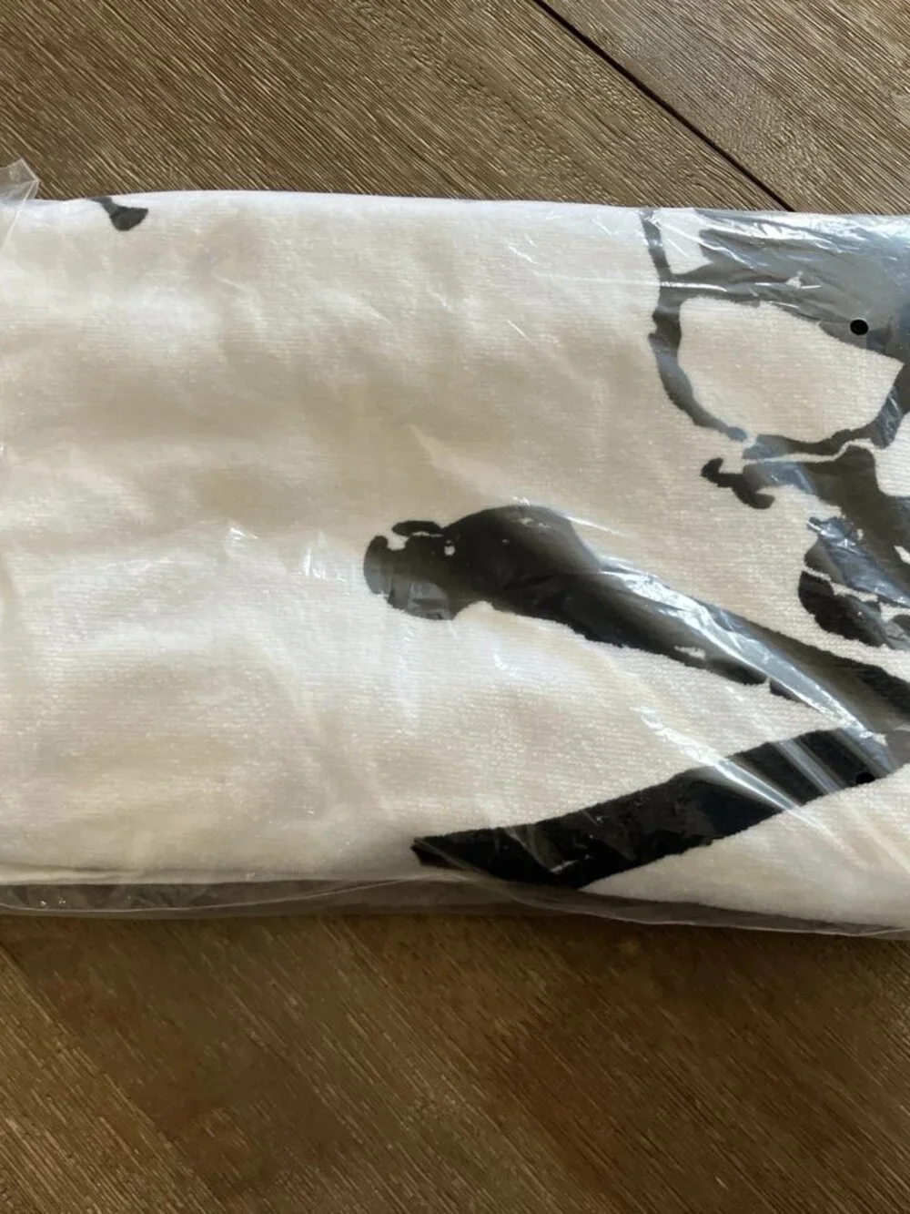 Vintage Kenny Chesney No Shoes Nation White Terry Cloth Towels (2 towels)